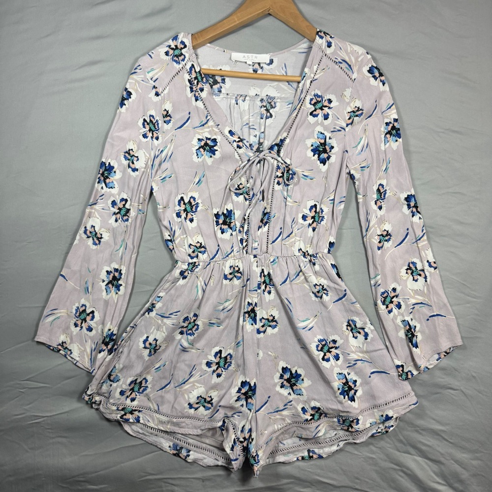 ASTR The Label Floral Long Sleeve Romper Sz S Lavender Boho Prairie Cottagecore
